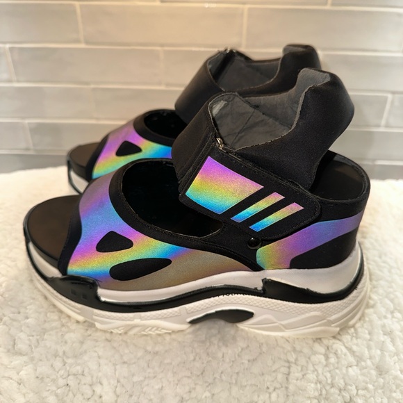 Holographic Platform Sandals - Picture 6 of 7